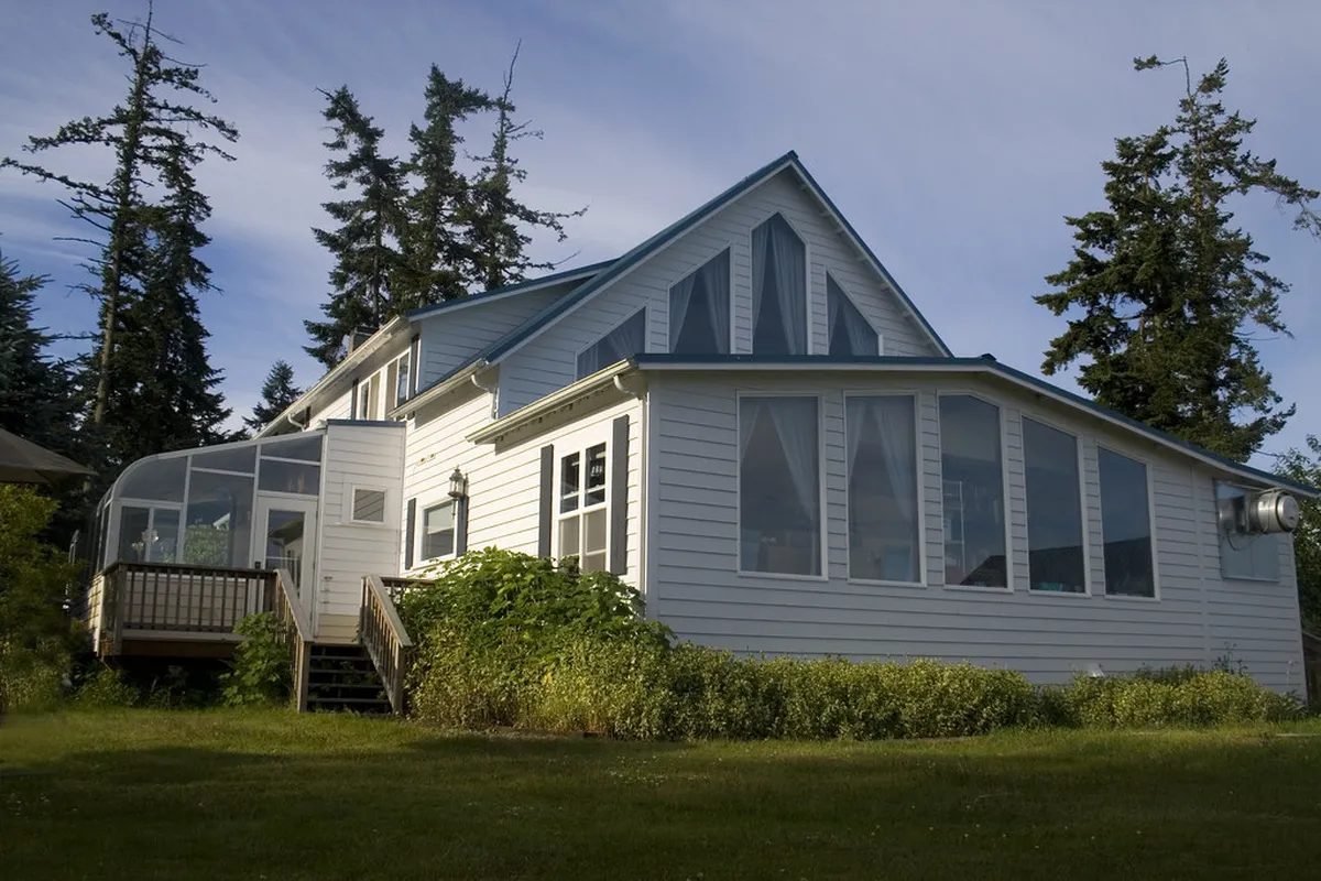 A Coruña Budget-Friendly Architecture Tour: Explore Free Gems