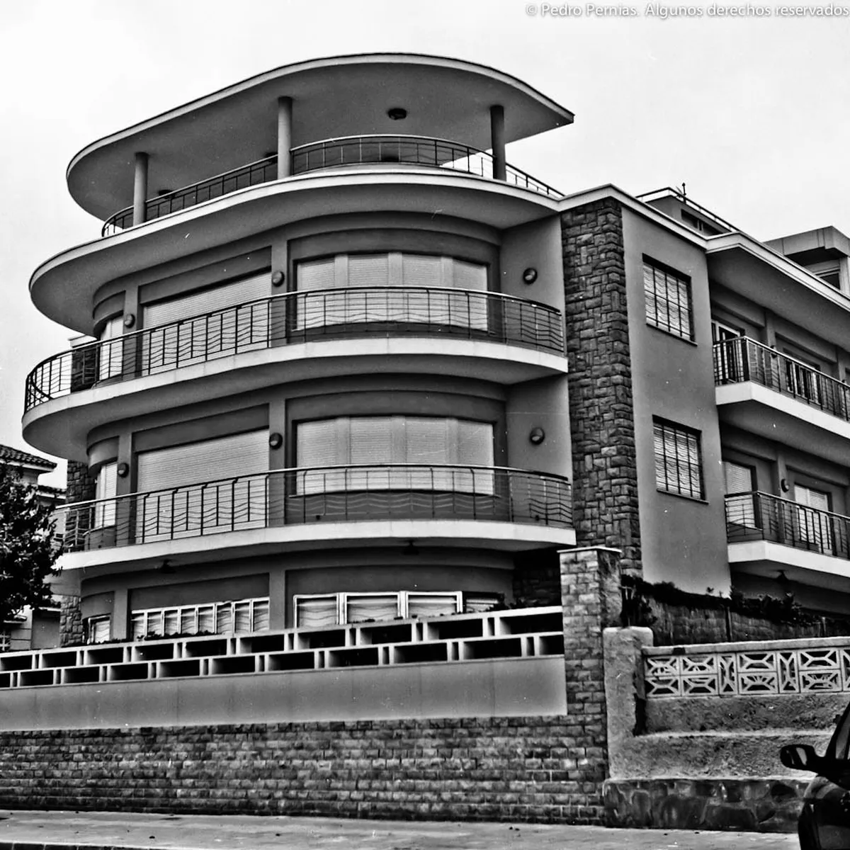 Discovering Art Deco in Alicante: A Guide for 2025