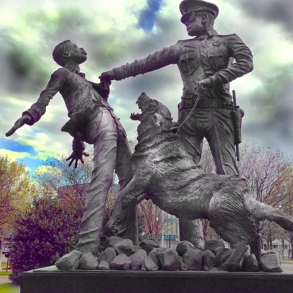 Almería's Walls & Statues: A Rich History Revealed in 2025