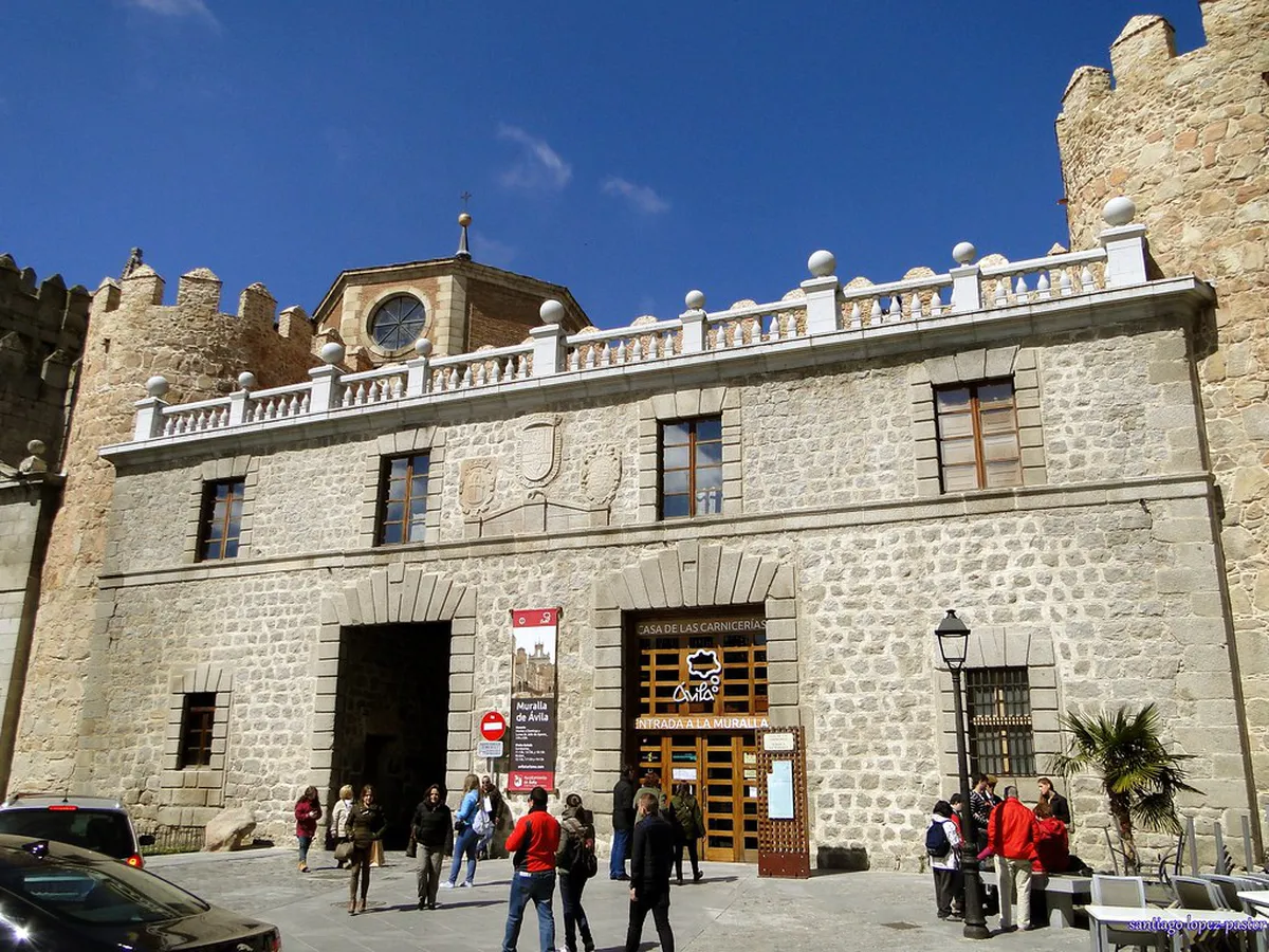 Guide to Casa de las Carnicerías in Ávila, Spain