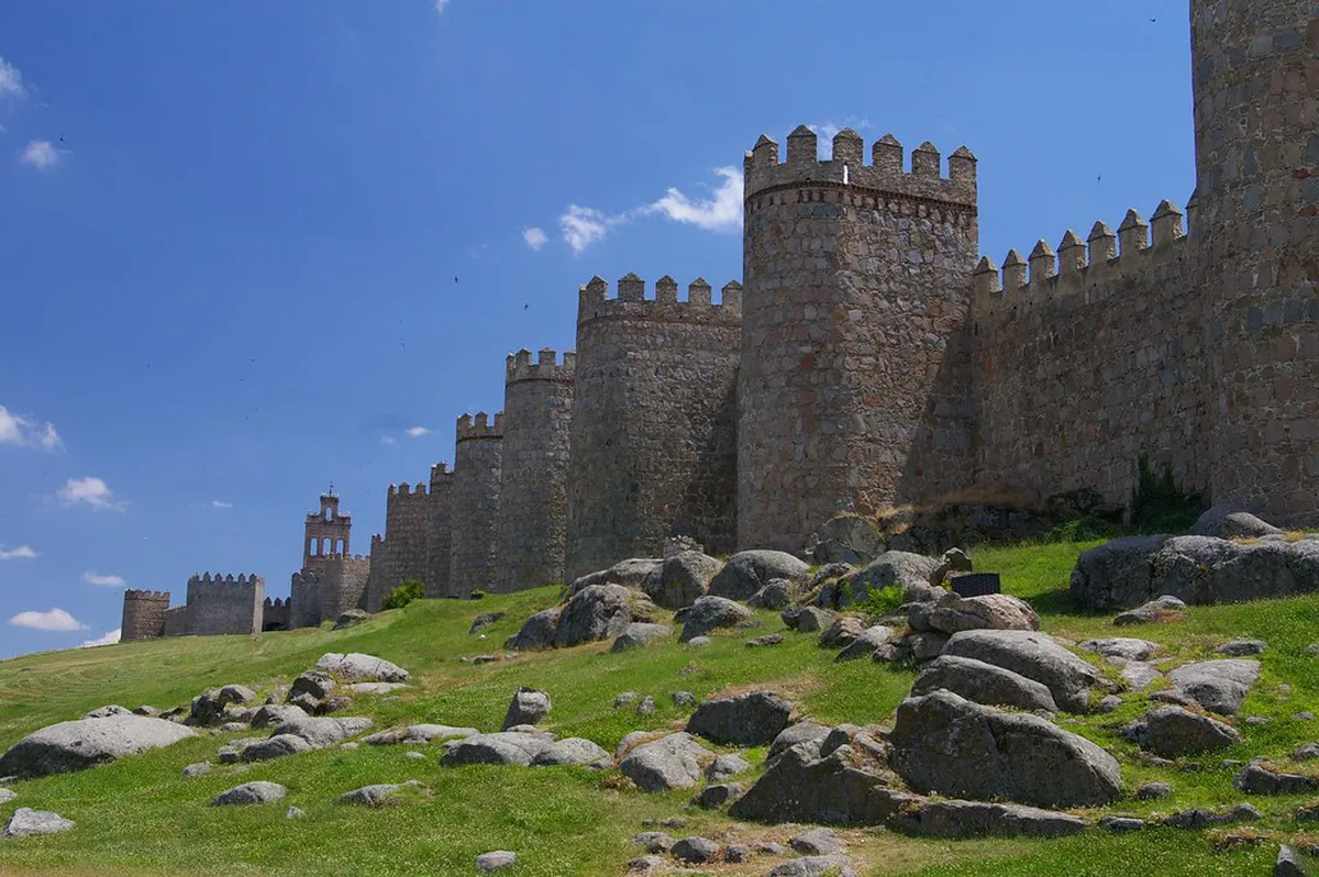 Where to Photograph the Entire City of Ávila in 2025