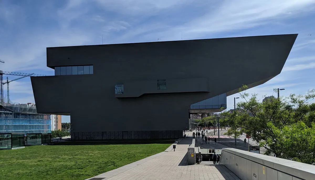 Explore the Barcelona Design Museum Guide 2025