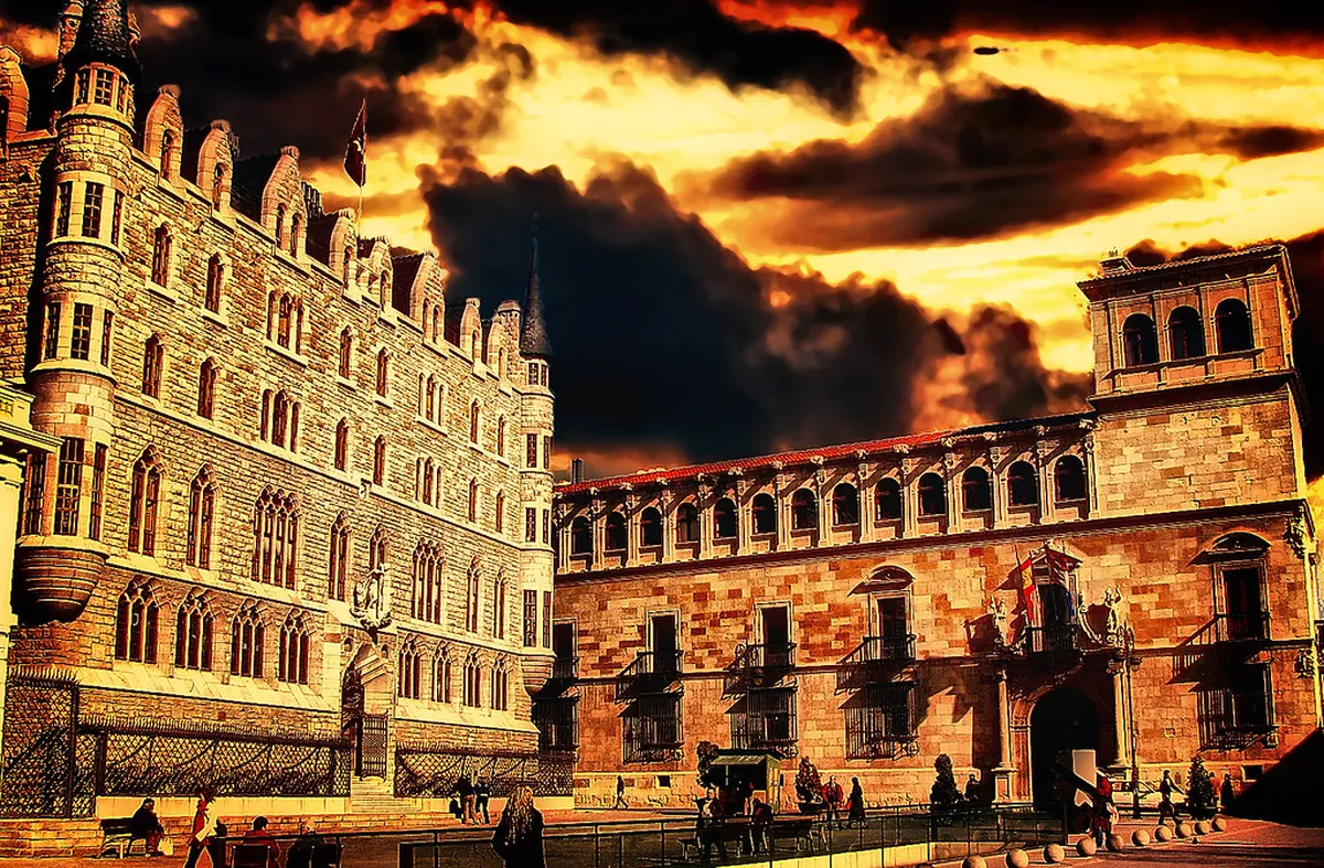 Best Gaudi Buildings to Visit First in Barcelona 2025