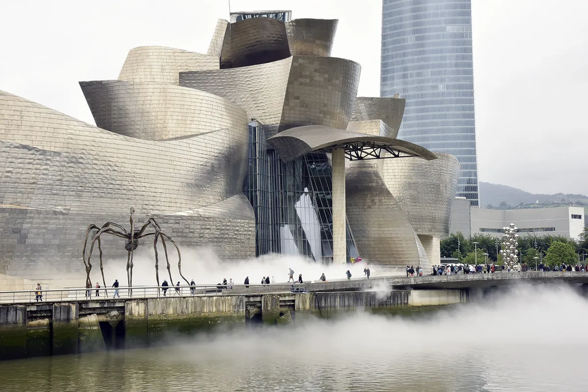 Discover the Best View of Frank Gehry's Fish in Barcelona 2025