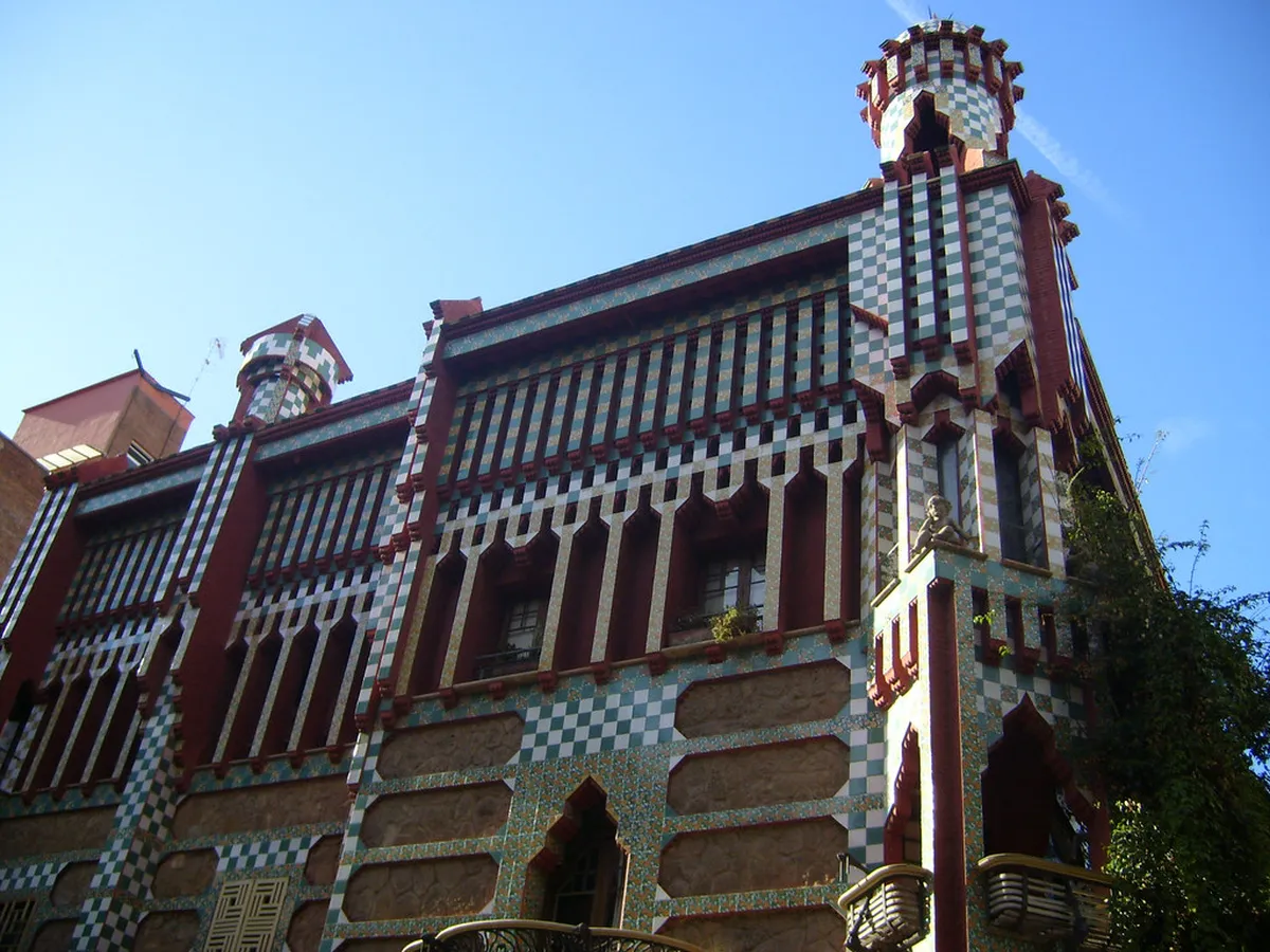Casa Vicens & Gràcia's Architecture: Barcelona Gem