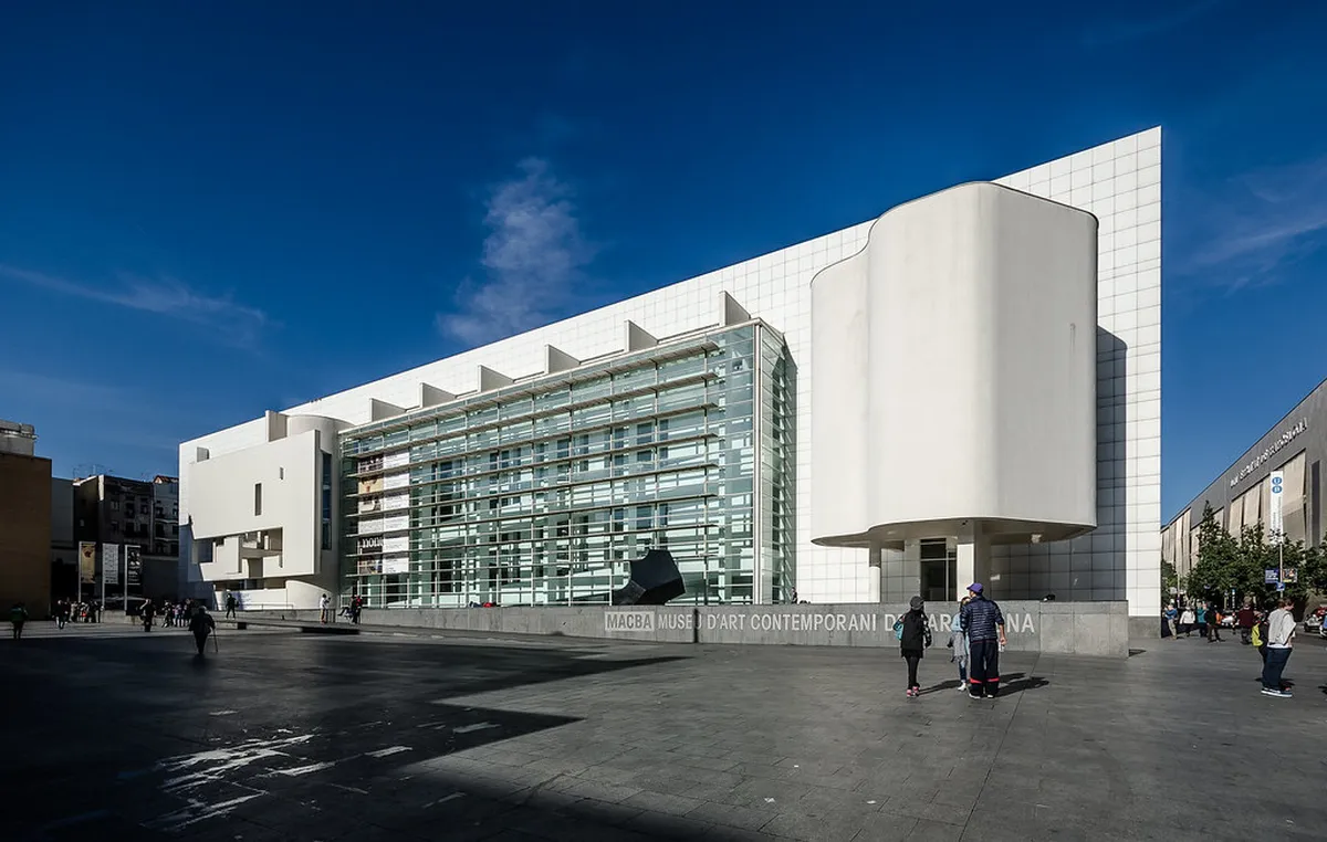 Richard Meier MACBA Building: Barcelona Architecture Guide