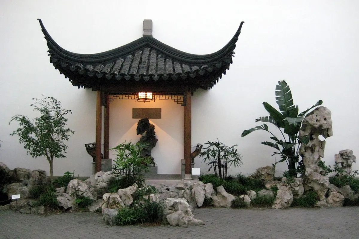 Identifying Gothic Elements in Santiago Cathedral, Bilbao