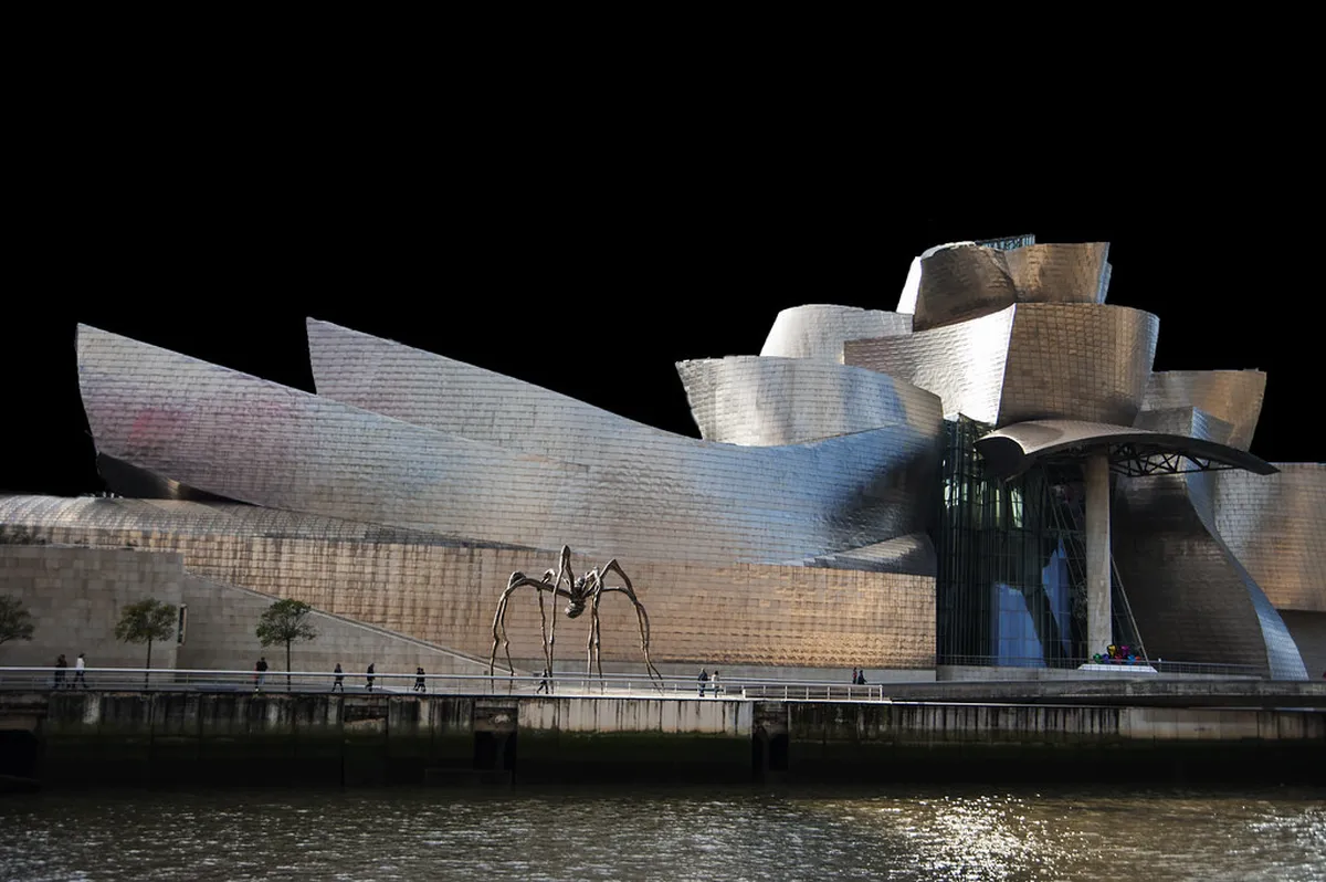 Mastering Architectural Photography in Bilbao: Top Tips 2025