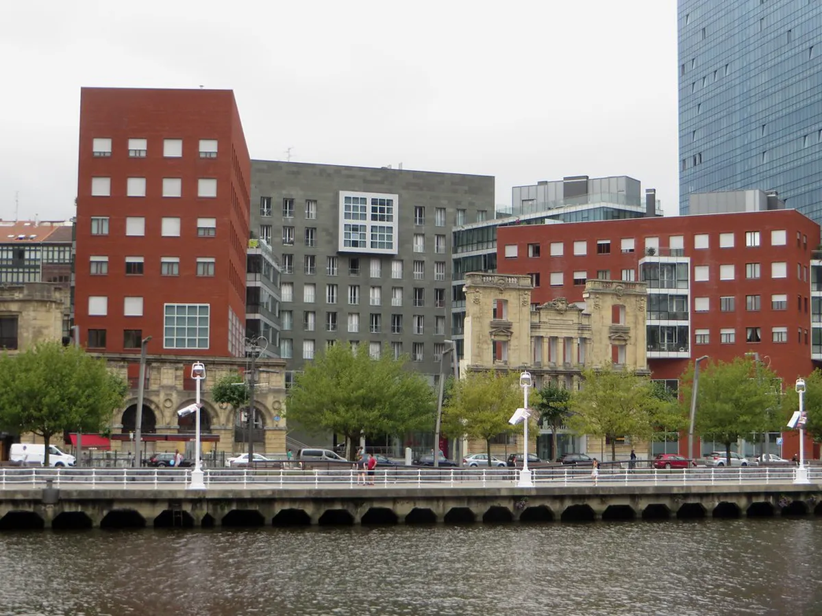 Touring Santiago Calatrava's Bilbao Works: An Itinerary