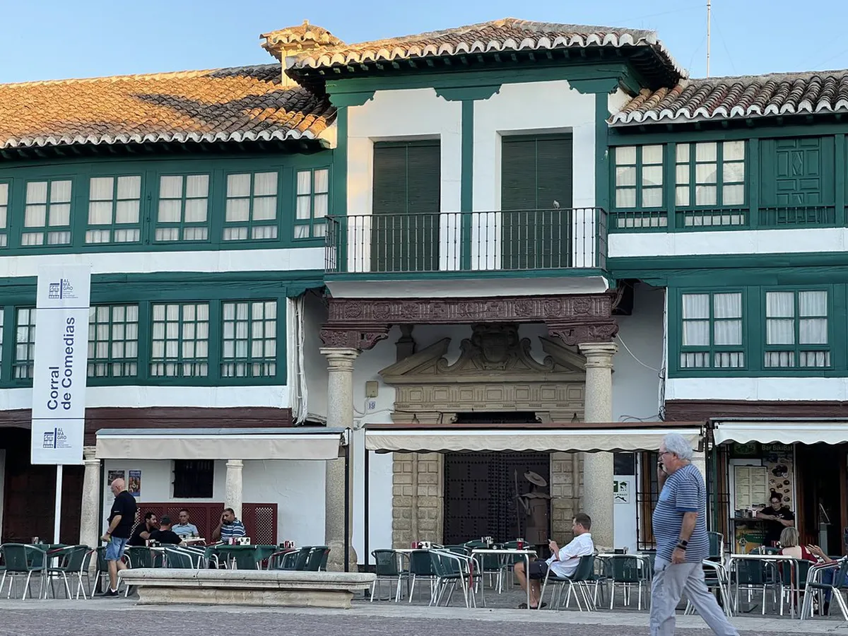 Casa del Cordón: Burgos Architectural Features