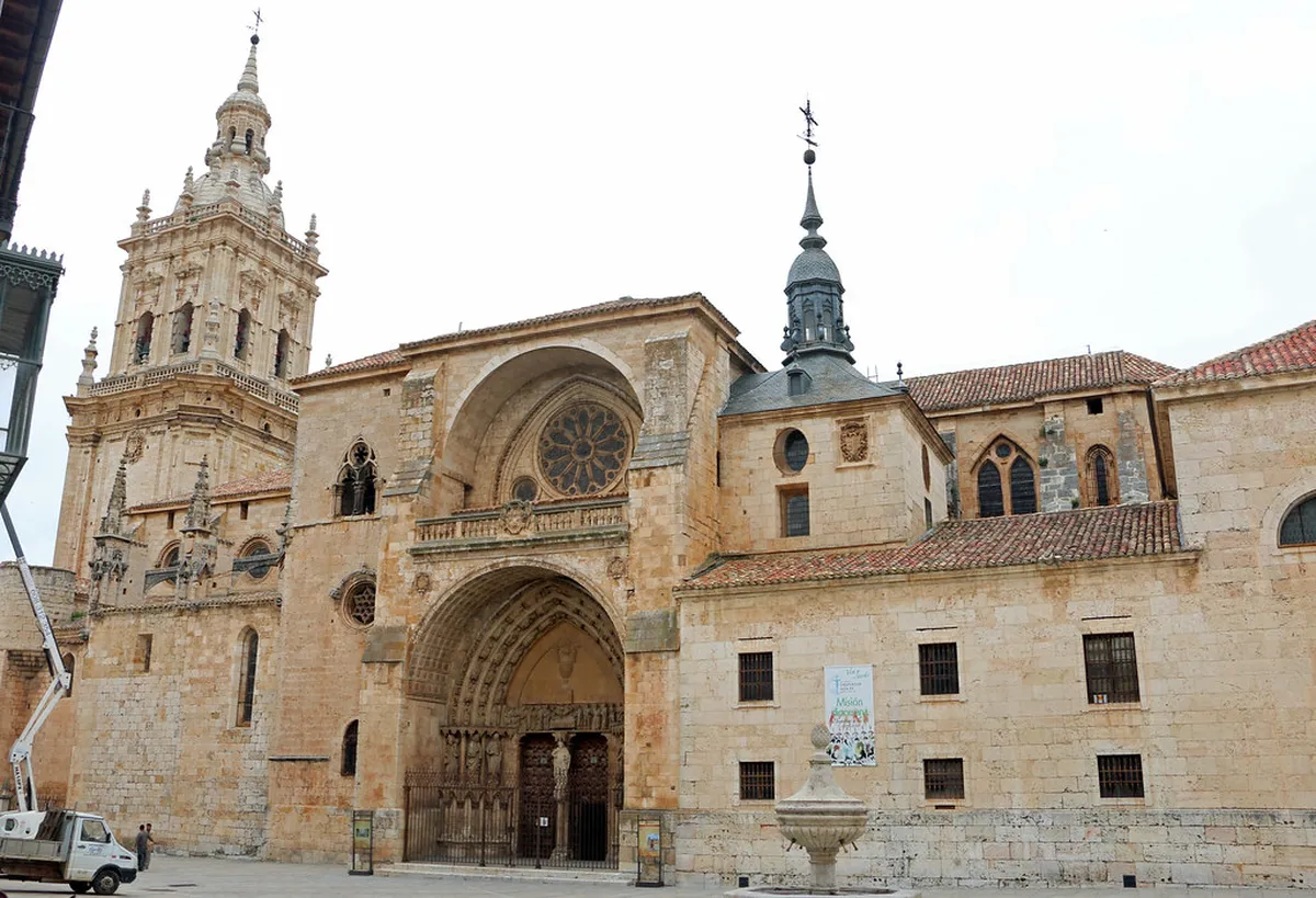 Discover Neoclassical Buildings Burgos in 2025