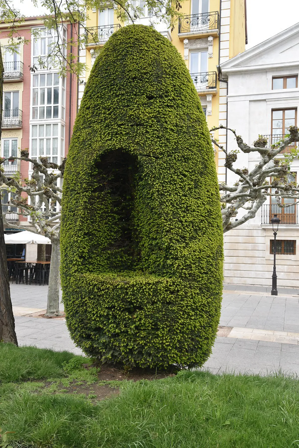 Symbolism of Burgos Cathedral's Main Facade Explained