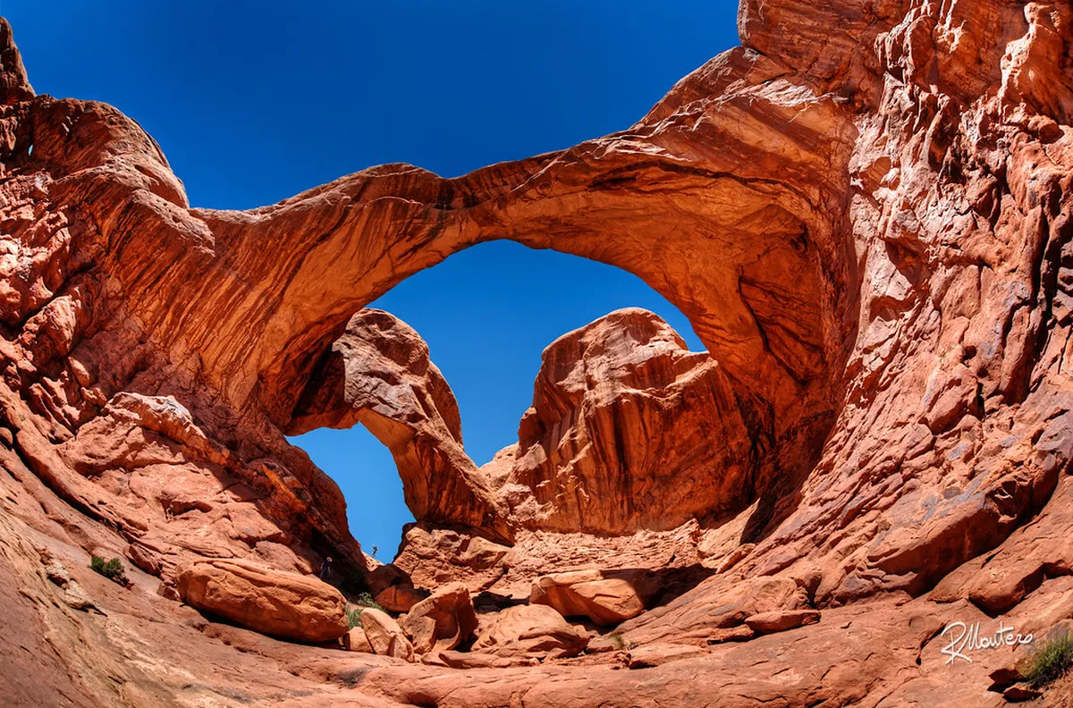 Arco de Santa María: Discover Who Are the Figures on the Arch