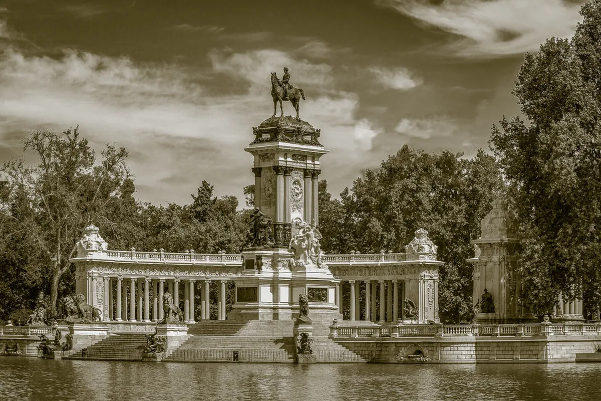 Cáceres Monument Pass 2025: Hours & Prices Guide