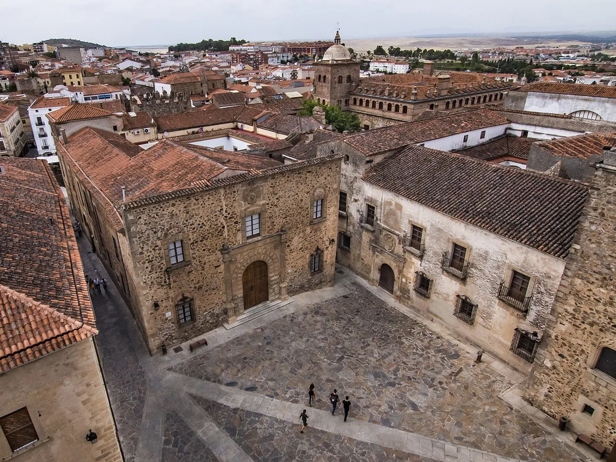 Cáceres Old Town Architecture: A Timeless Guide 2025