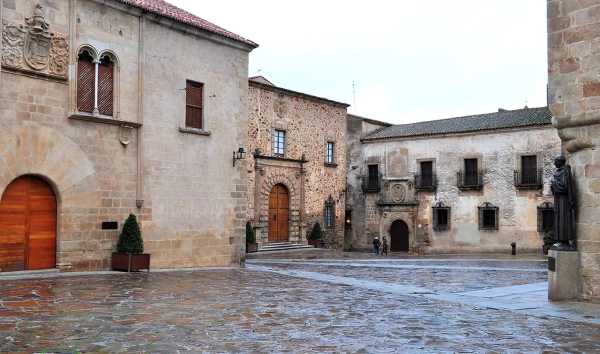 Discover Cáceres Renaissance Palaces: A 2025 Guide