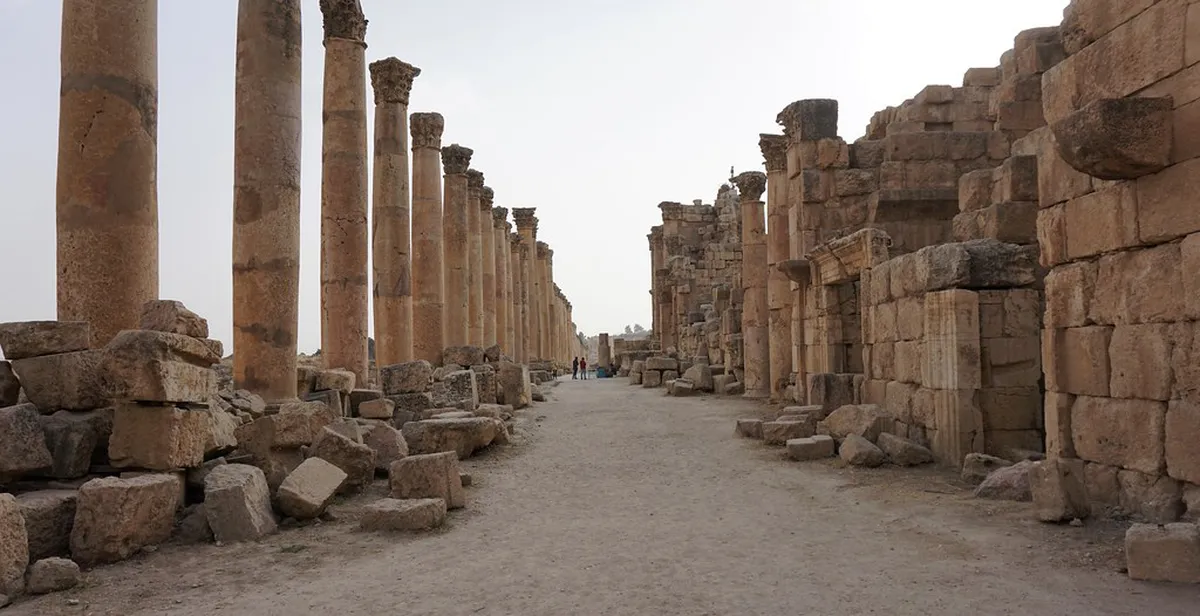 Exploring the Ancient Roman Walls of Cáceres in 2025