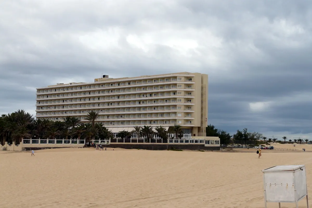 Corralejo Hotel Architecture: A Design Guide for 2025