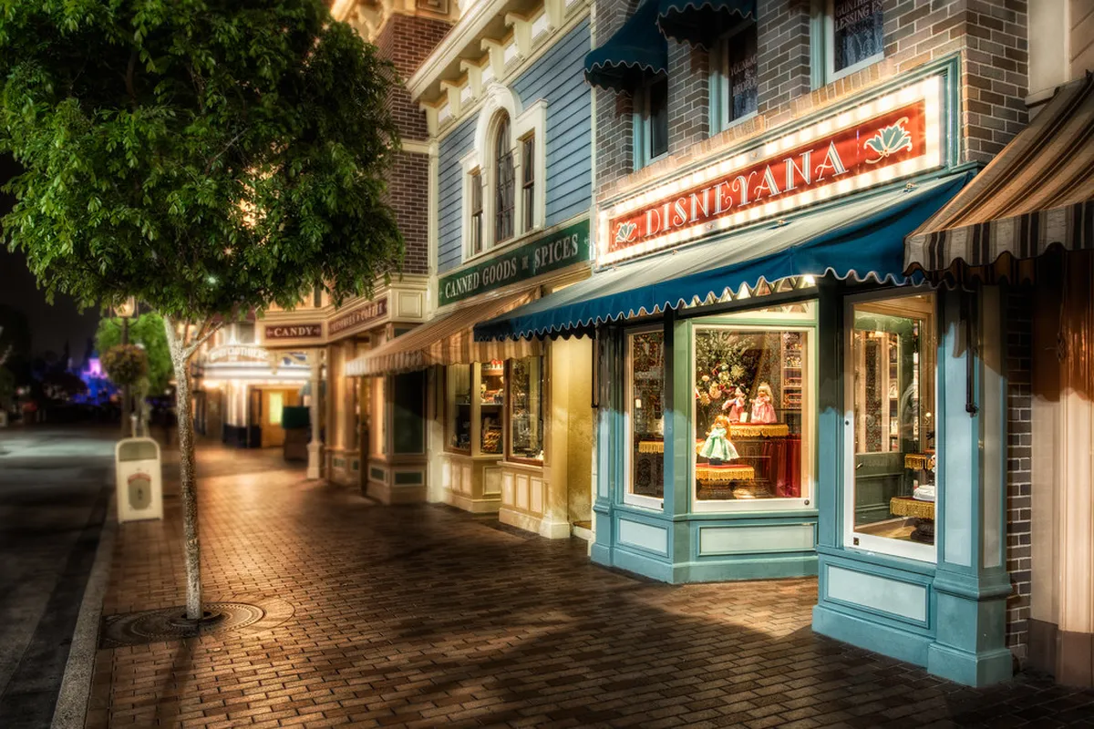 Corralejo Main Street: Shop Architecture Guide 2025