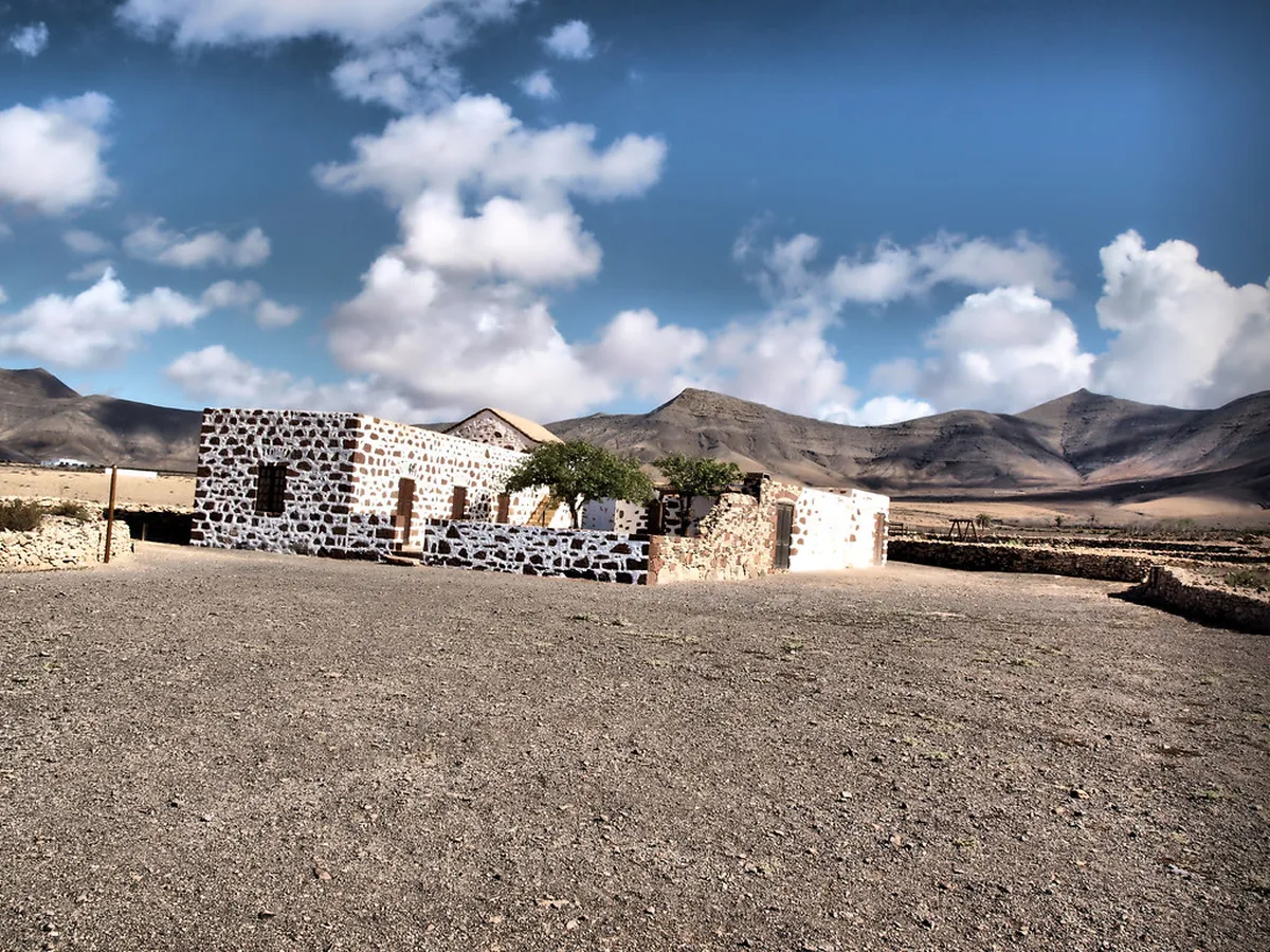 Discover Traditional Fuerteventura Houses in Corralejo