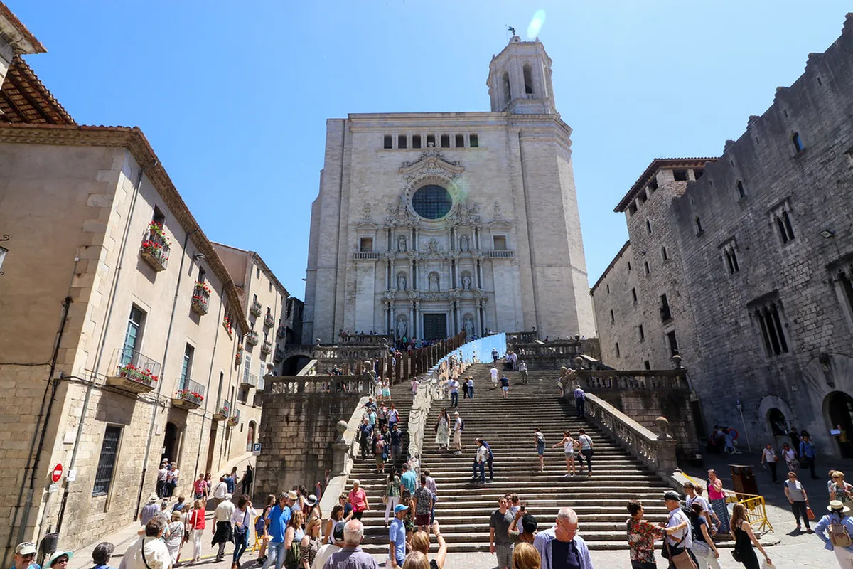 Discover Girona's Stunning Baroque Churches in 2025
