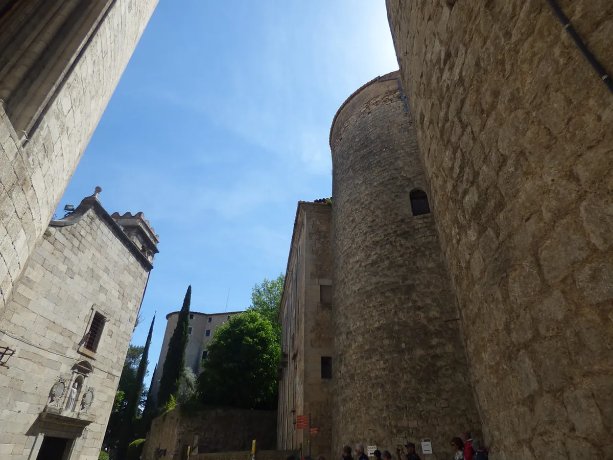 Girona's Contemporary Architecture: A Modern Guide