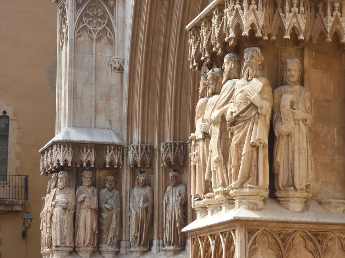 Girona Architecture Guide: A Journey Through Millennia of Catalan Design