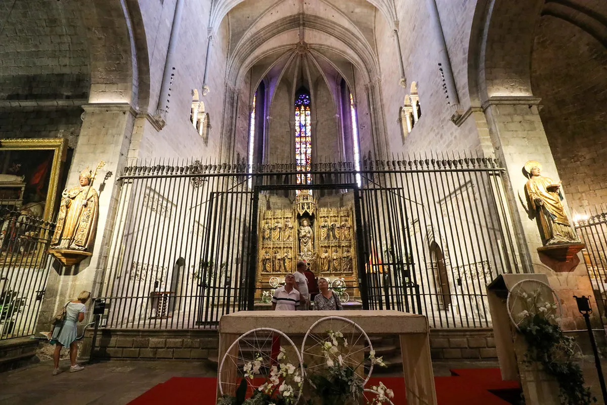 Discover Sant Feliu Basilica Architecture in Girona
