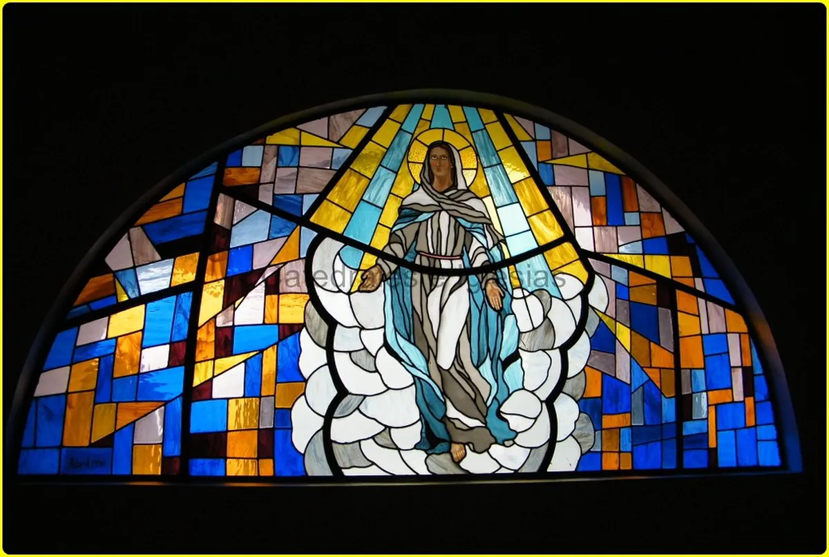 Girona Cathedral Stained Glass: Unveiling Its Story