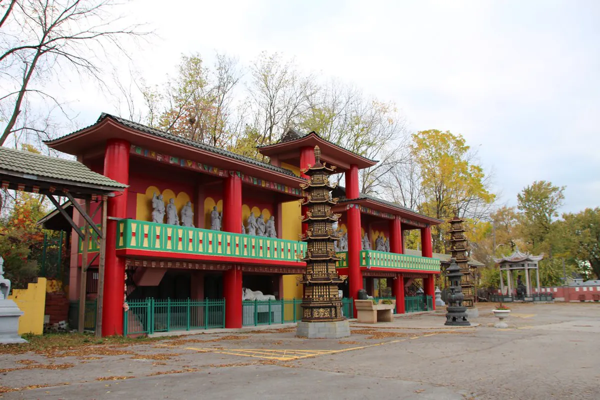 A Free Architecture Walking Tour of Granada