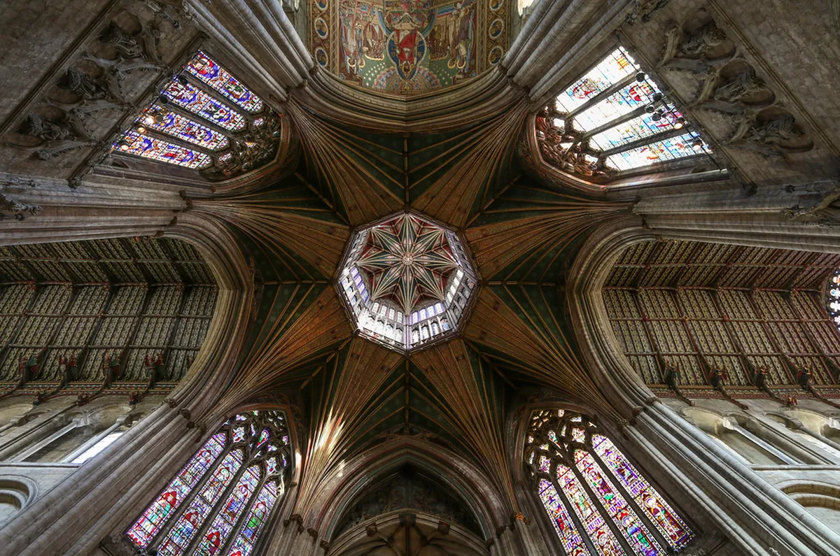Granada's Carved Wooden Ceilings: A Guide to Artistry