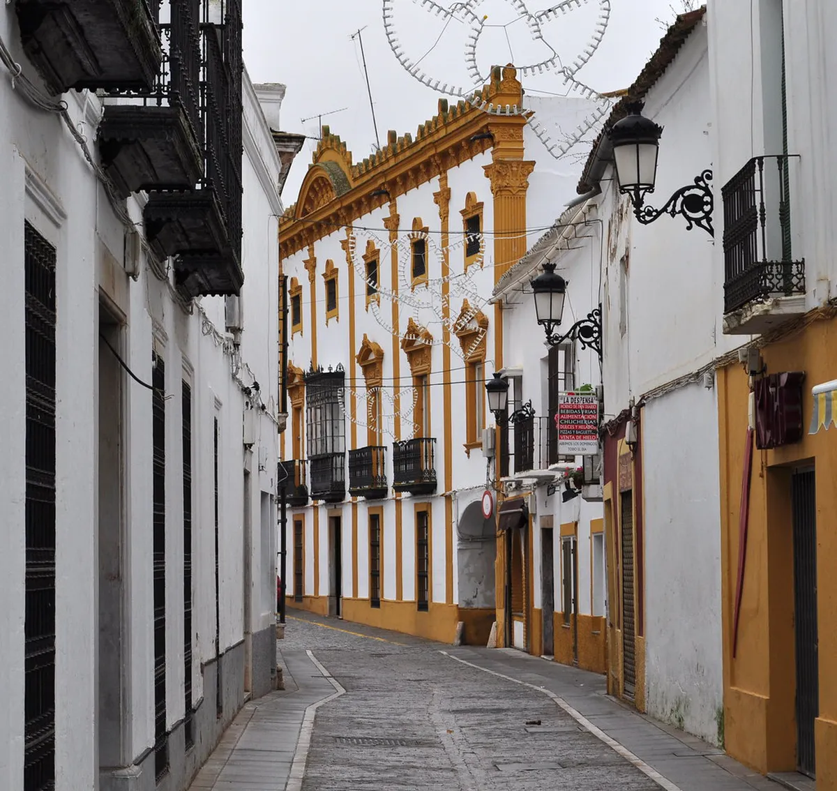 Visit Casa de Zafra Museum: Granada's Moorish Gem