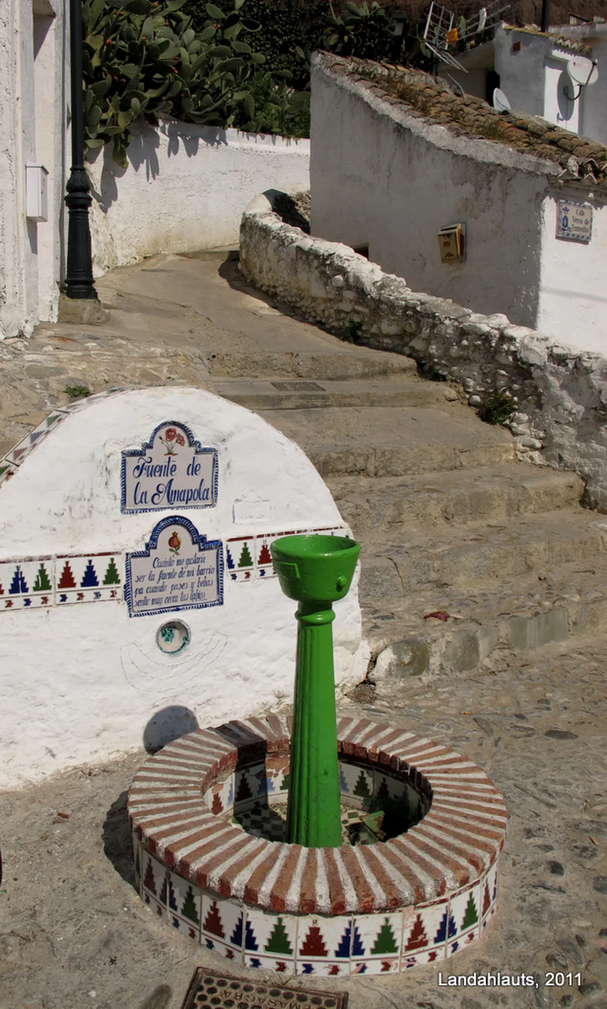 How Sacromonte Cave Houses Are Built in Granada