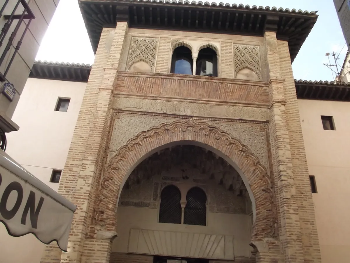 Corral del Carbón Architecture: Granada's Historic Design