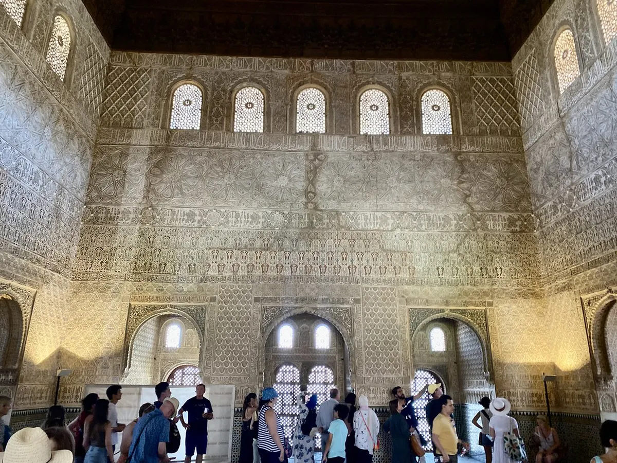 Discover Granada's Wooden Ceilings: Master Craftsmanship