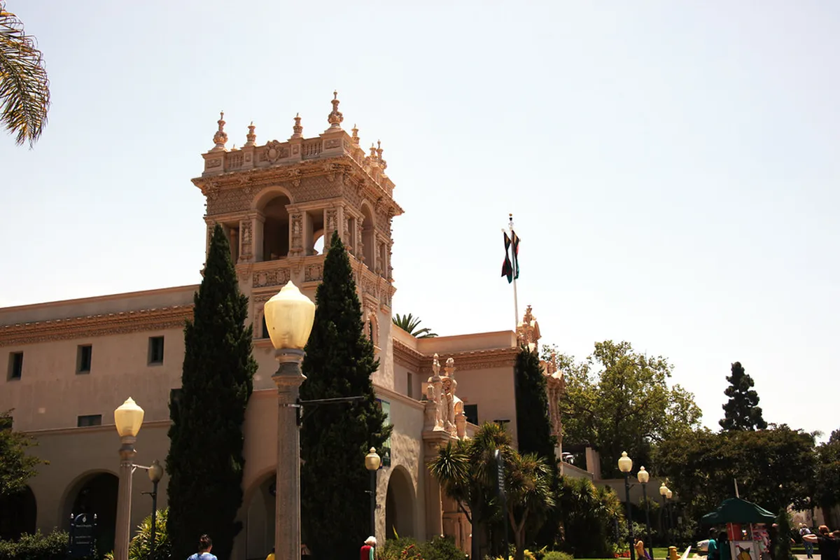 Hospital Real: Unveiling Granada's Plateresque Style