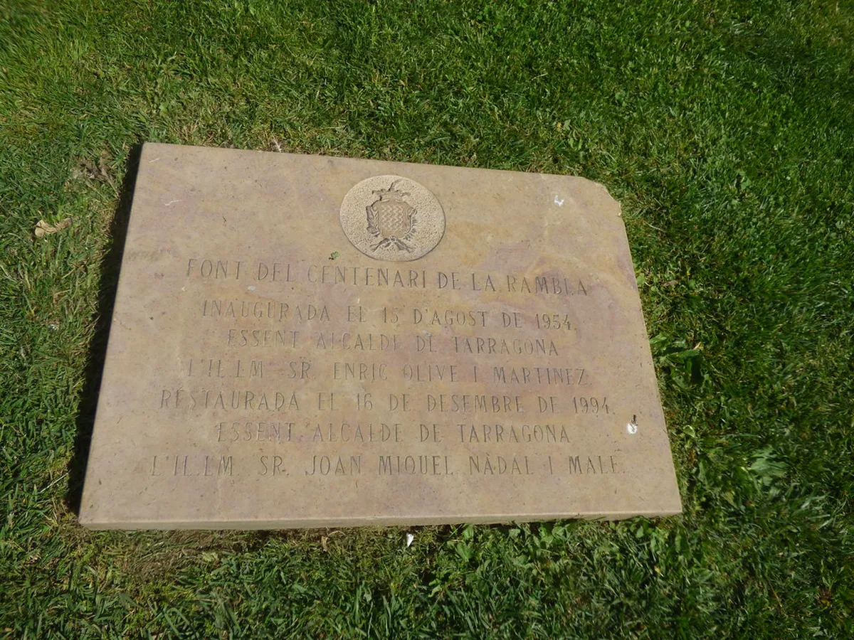 Architectural Guide to Plaza del Arenal in Jerez 2025