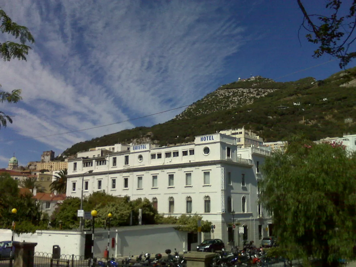 Jerez Bodegas: Captivating Sherry Architecture Guide