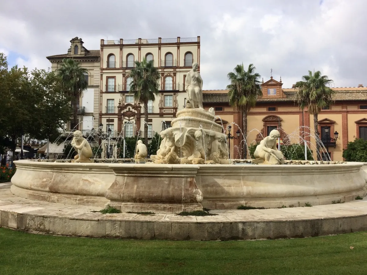 Jerez Fountain & Plaza Design: Guide to Public Spaces