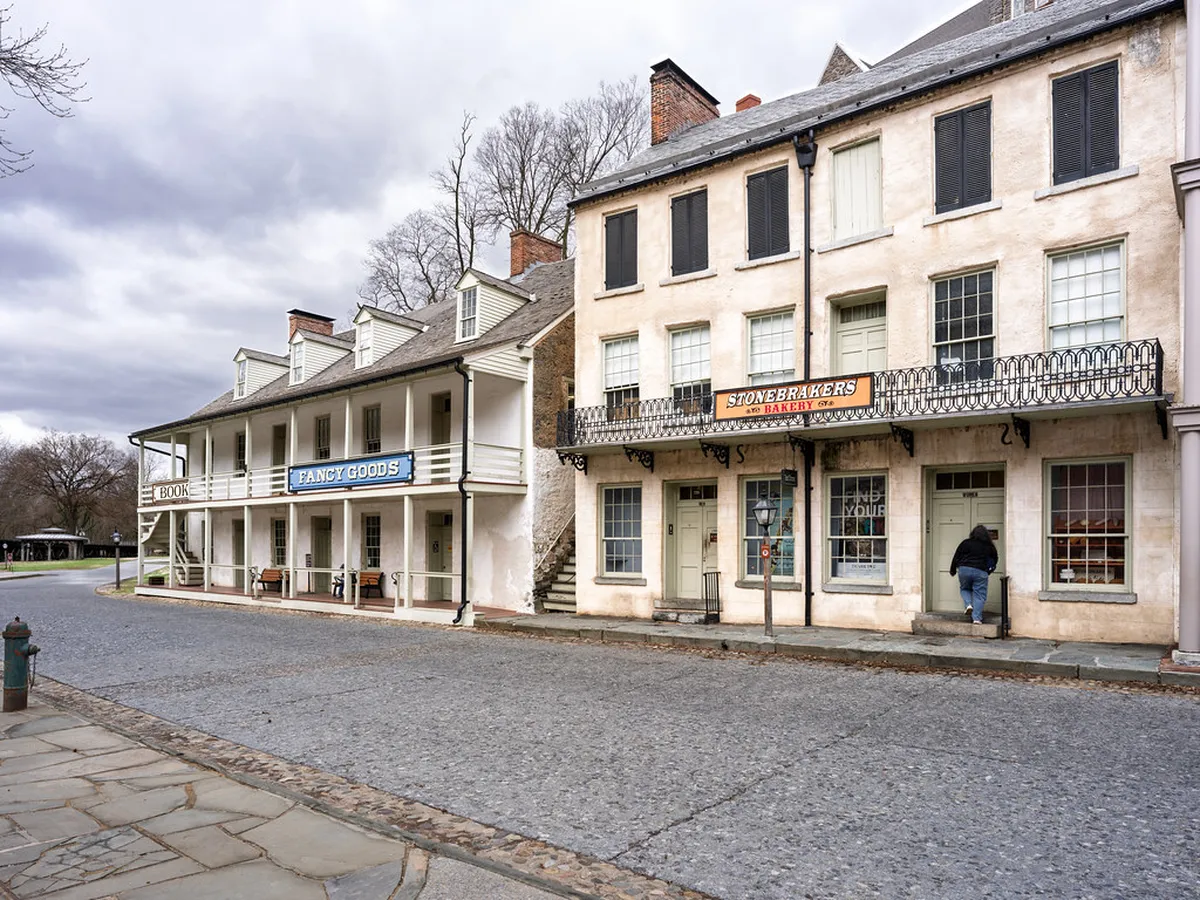 Hidden Architectural Gems: Off-the-Beaten-Path Jerez Buildings
