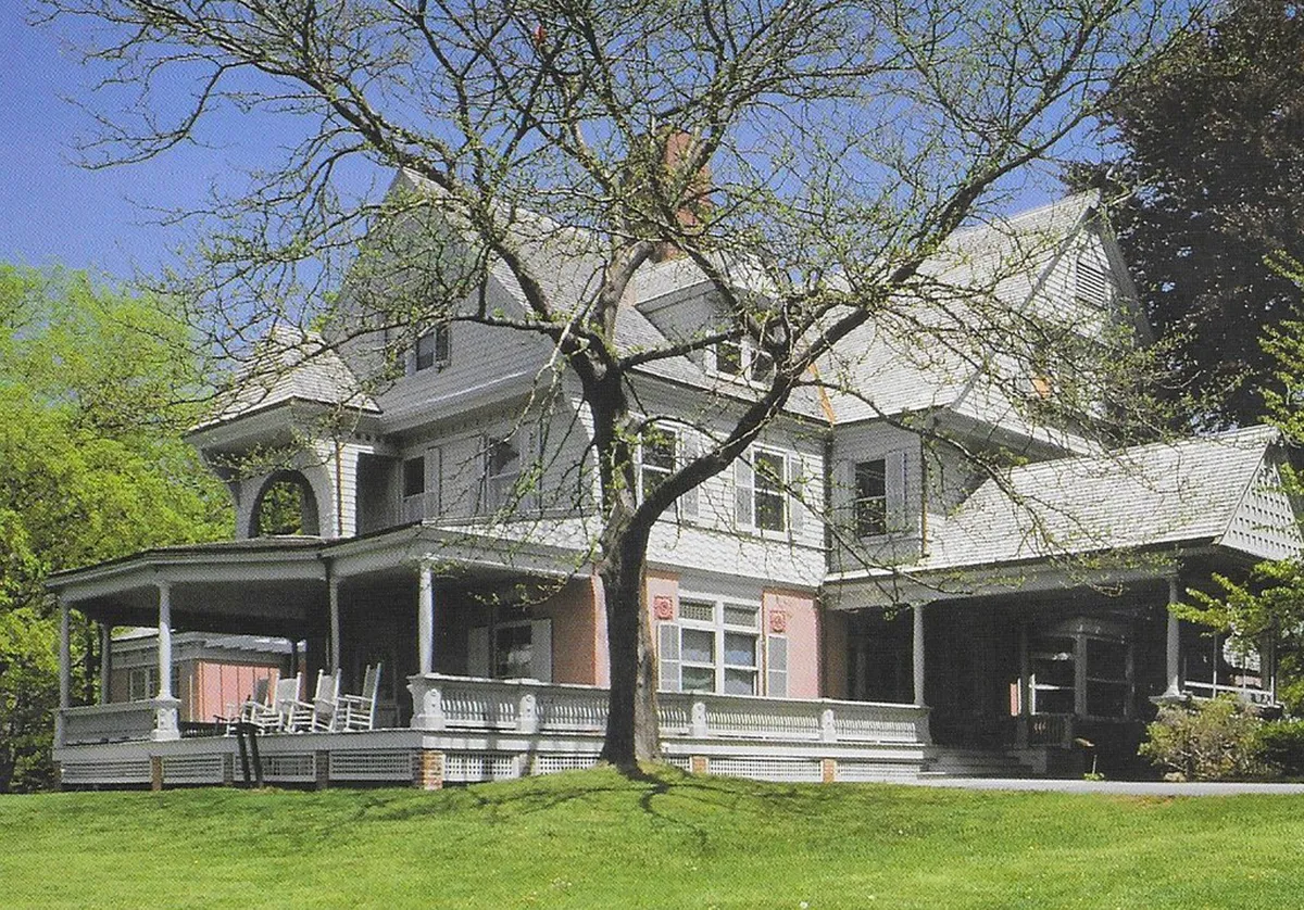 Exploring Marrero Regalado's Architectural Legacy in La Laguna