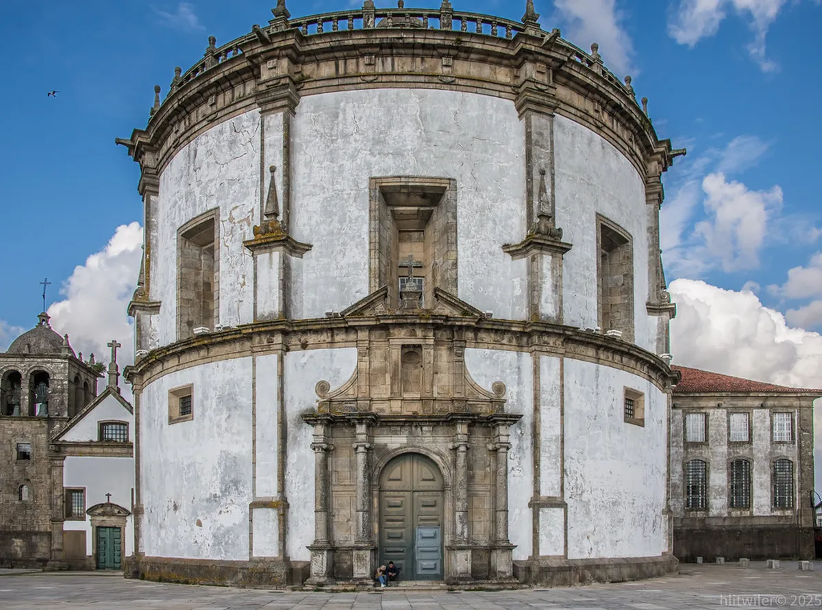 Teatro Leal Design Guide: La Laguna's Architectural Gem