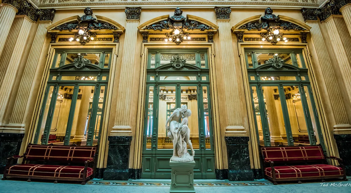 Teatro Leal's Interior Design: An Eclectic Masterpiece