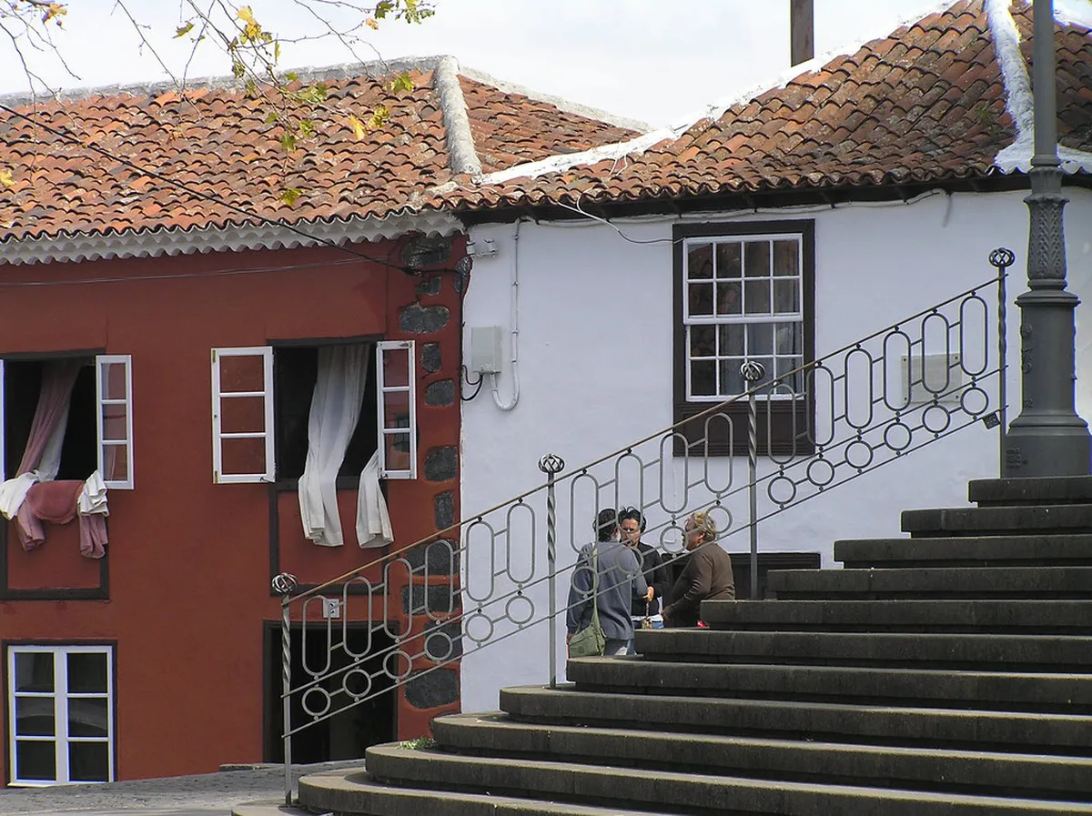 Traditional Canarian Houses: La Laguna Architecture Guide