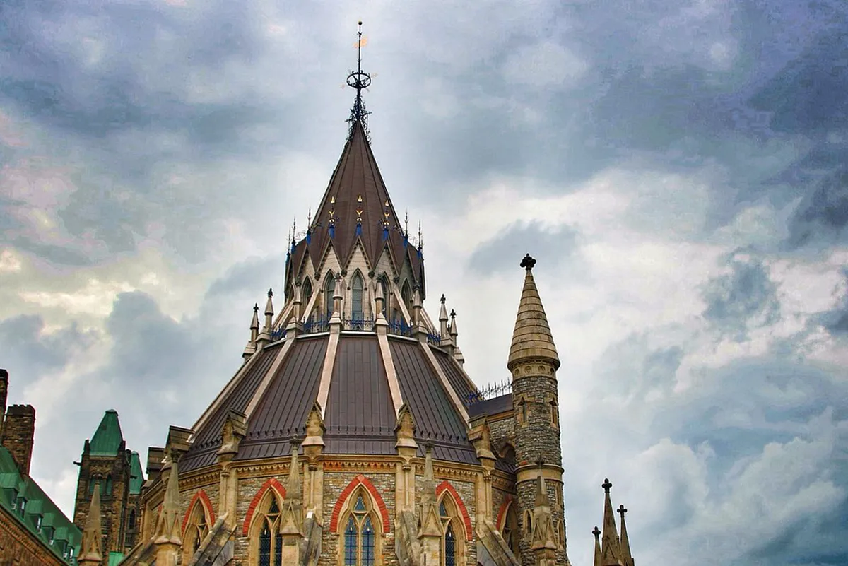 A Guide to Governmental Buildings Architecture in Las Palmas