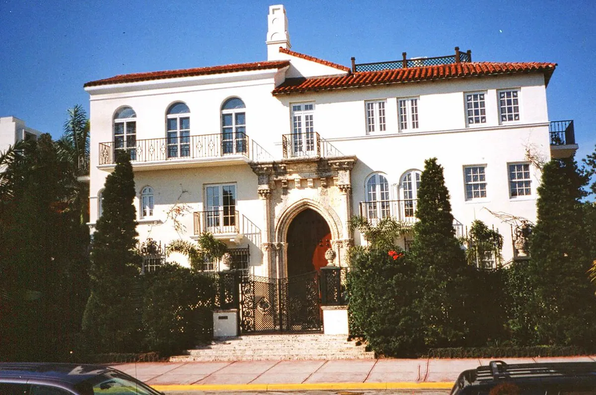 Architectural Styles of the Casa de Colón Guide