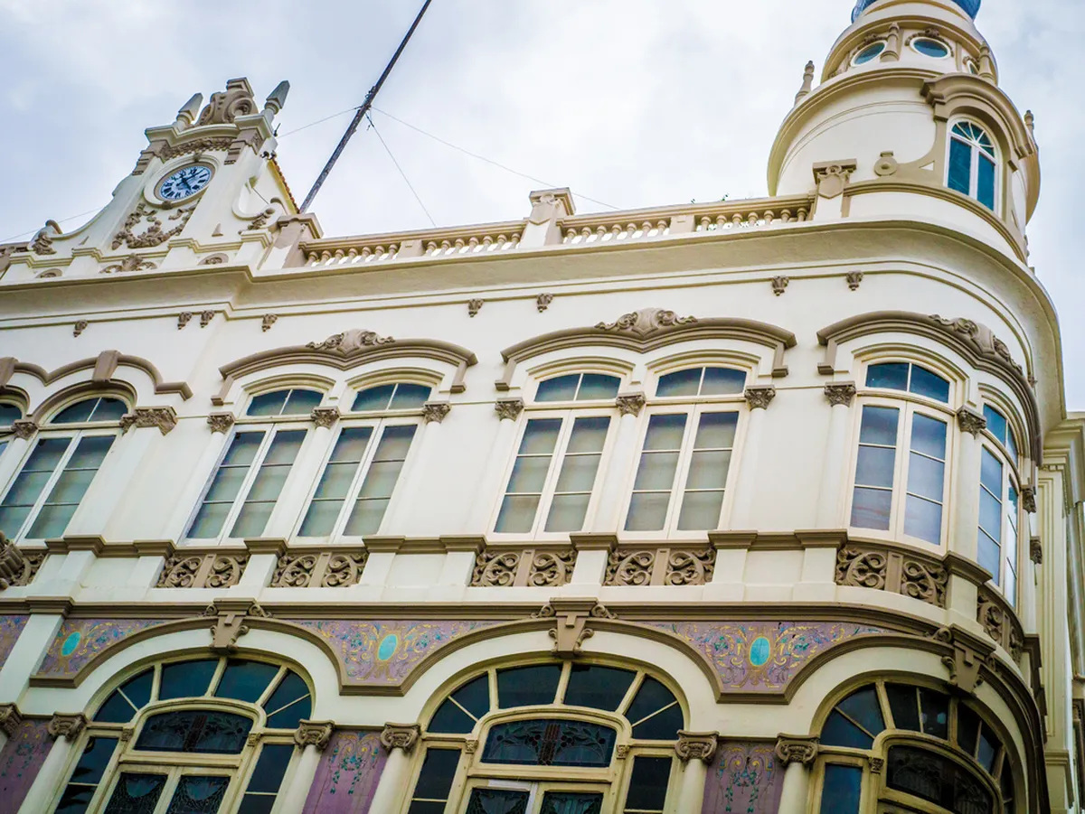 Gabinete Literario Building: Las Palmas Architectural Guide