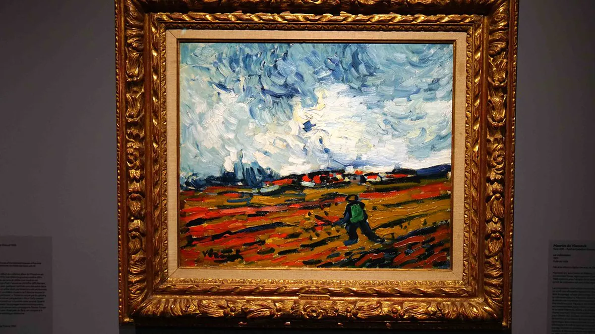 Identifying Modernist Details on Edificio Quegles