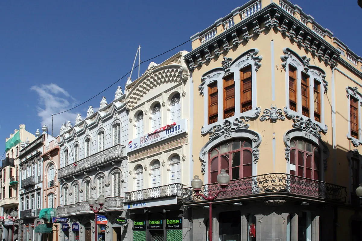 Las Palmas de Gran Canaria Architecture Guide: A Journey Through Time and Style