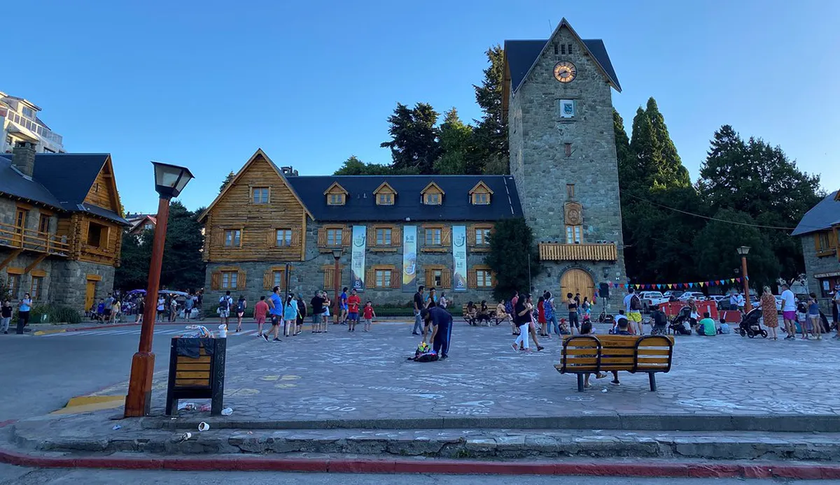 Triana's Modernist Architecture: A Walking Tour Guide